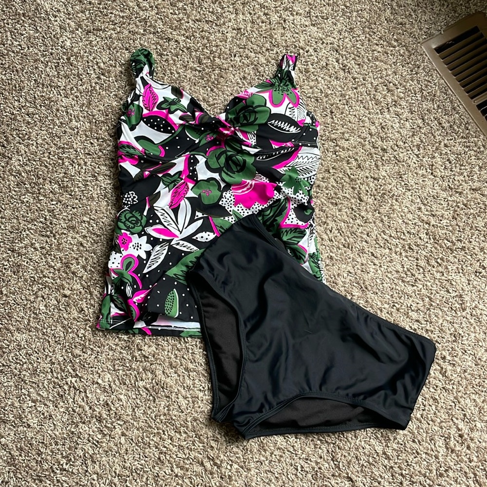 Floral Tankini Swimsuit Set